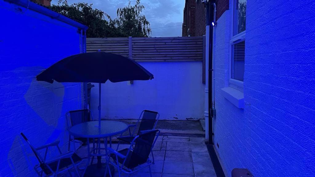 Top Quality Modern Southsea Garden Apartment Sleeps 4 People Portsmouth Buitenkant foto